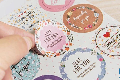 Những lưu ý quan trọng khi đặt in tem nhãn decal giấy